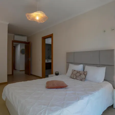 Rocha Prime Апартаменти *